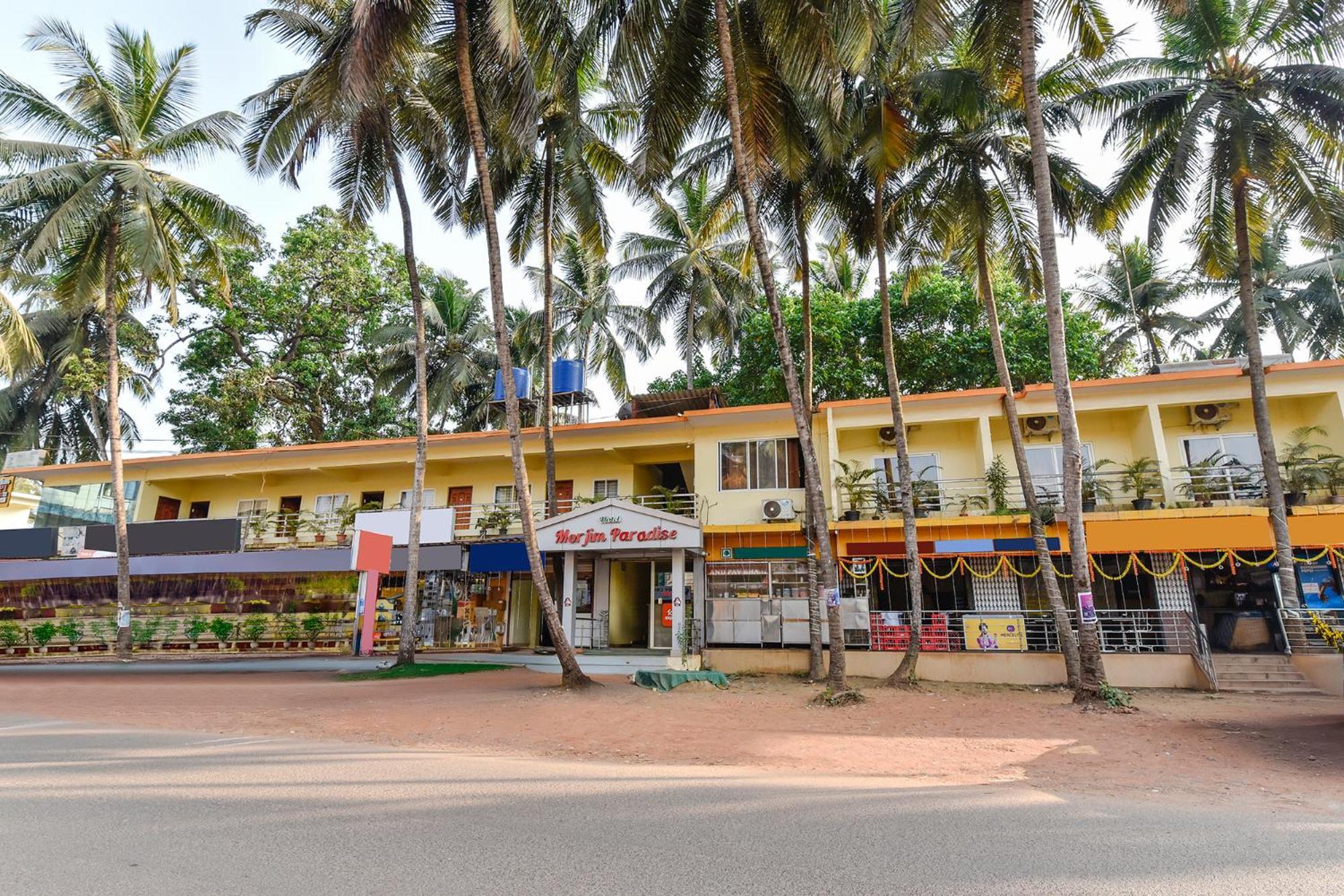 Fabexpress Morjim Paradise - Nr Morjim Beach Exterior foto